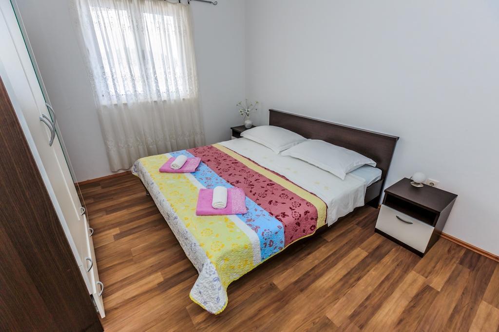 Apartments Rogulj Рогозница Номер фото