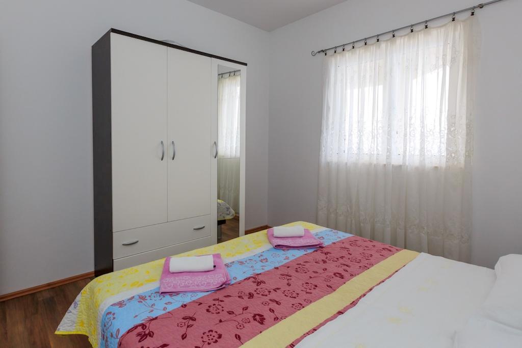Apartments Rogulj Рогозница Номер фото