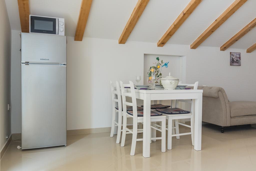 Apartments Rogulj Рогозница Номер фото