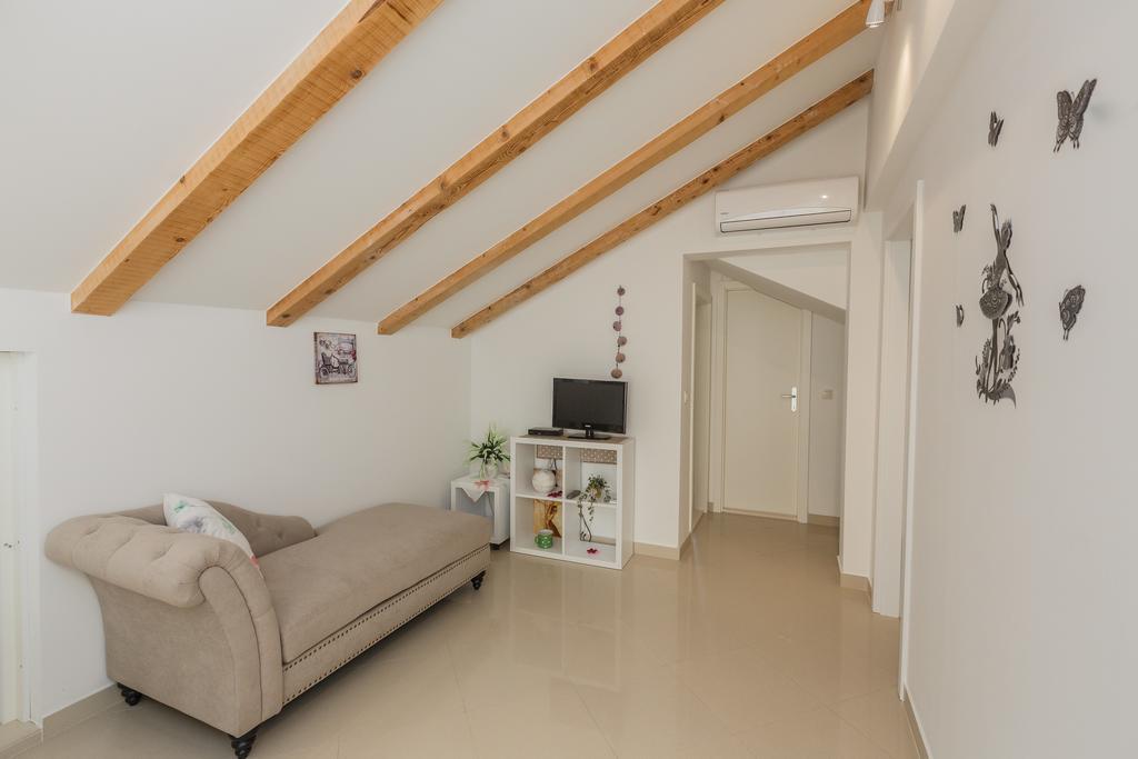 Apartments Rogulj Рогозница Номер фото